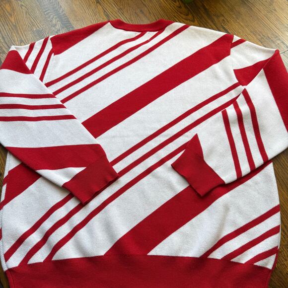 Disney Parks 2023 Christmas Mickey Mouse Holiday Sweater Family Matching Size L - Picture 3 of 4